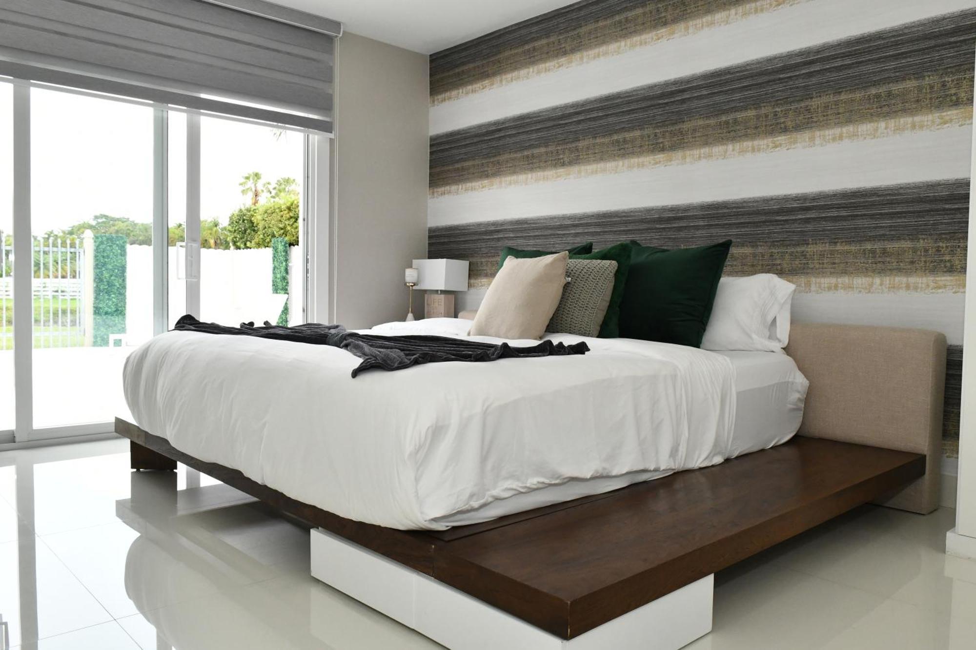 Ferienhaus Luxurious With Bbq, Hot Tub, Heated Pool & Wifi - L36